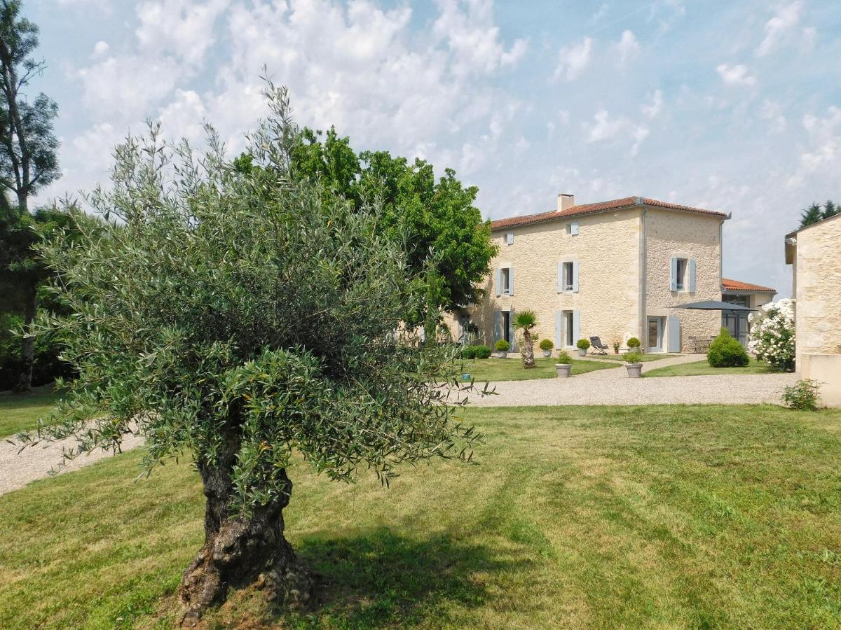Bed and Breakfast Domaine La Bastide Cleyrac Екстер'єр фото
